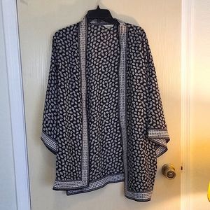 Max Studio black and white kimono jacket, Size XL